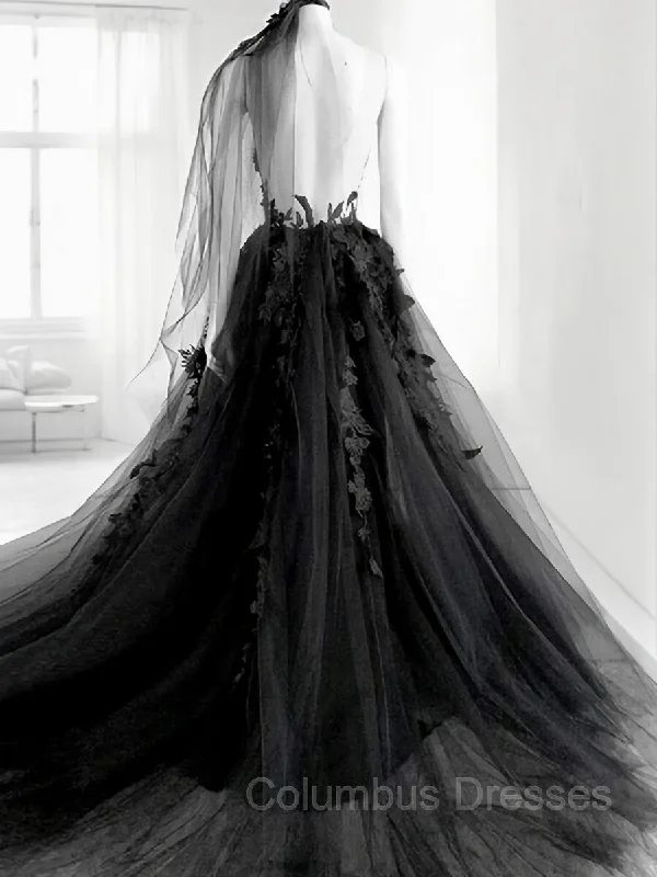 Big Discounts A-line/Princess V-neck Court Train Tulle Wedding Dress with Appliques Lace Big Discounts A-line/Princess V-neck Court Train Tulle Wedding Dress with Appliques Lace